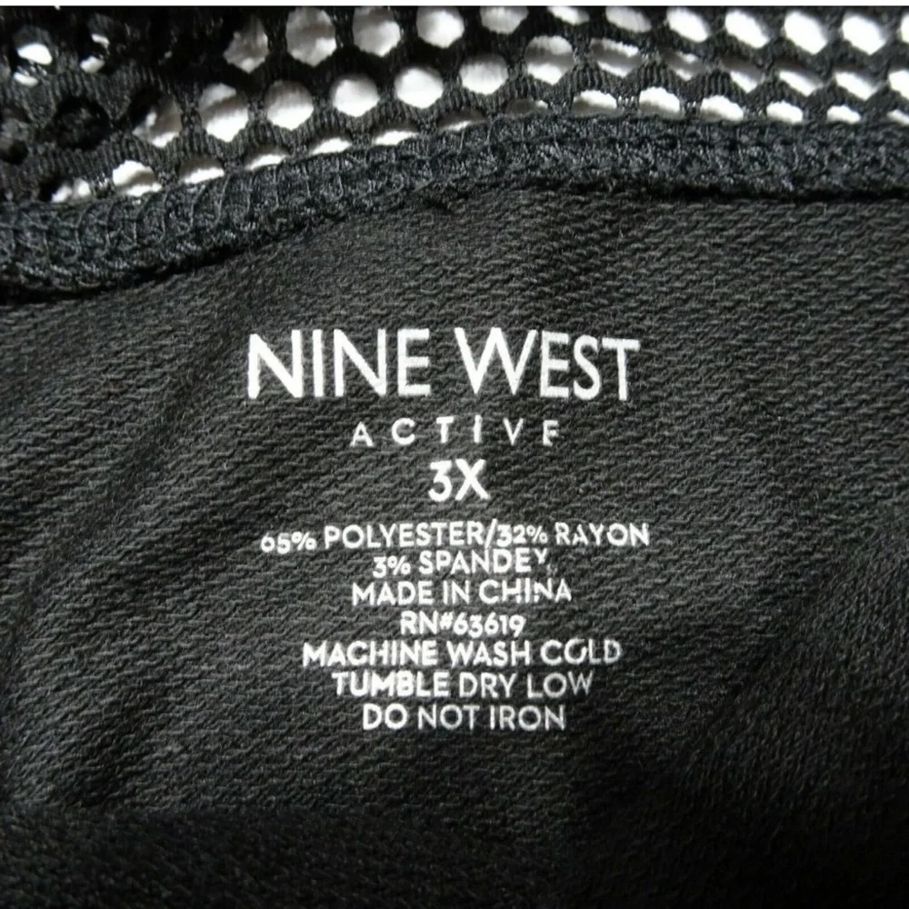 Nine West ladies Active top with mesh back half - Picture 5 of 6